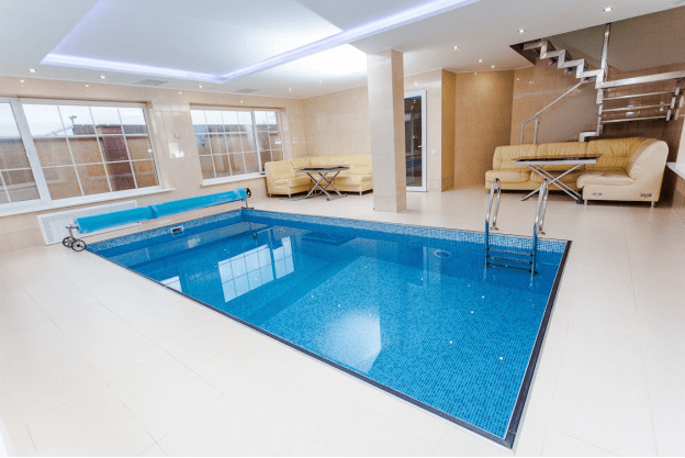 An indoor pool with modern features