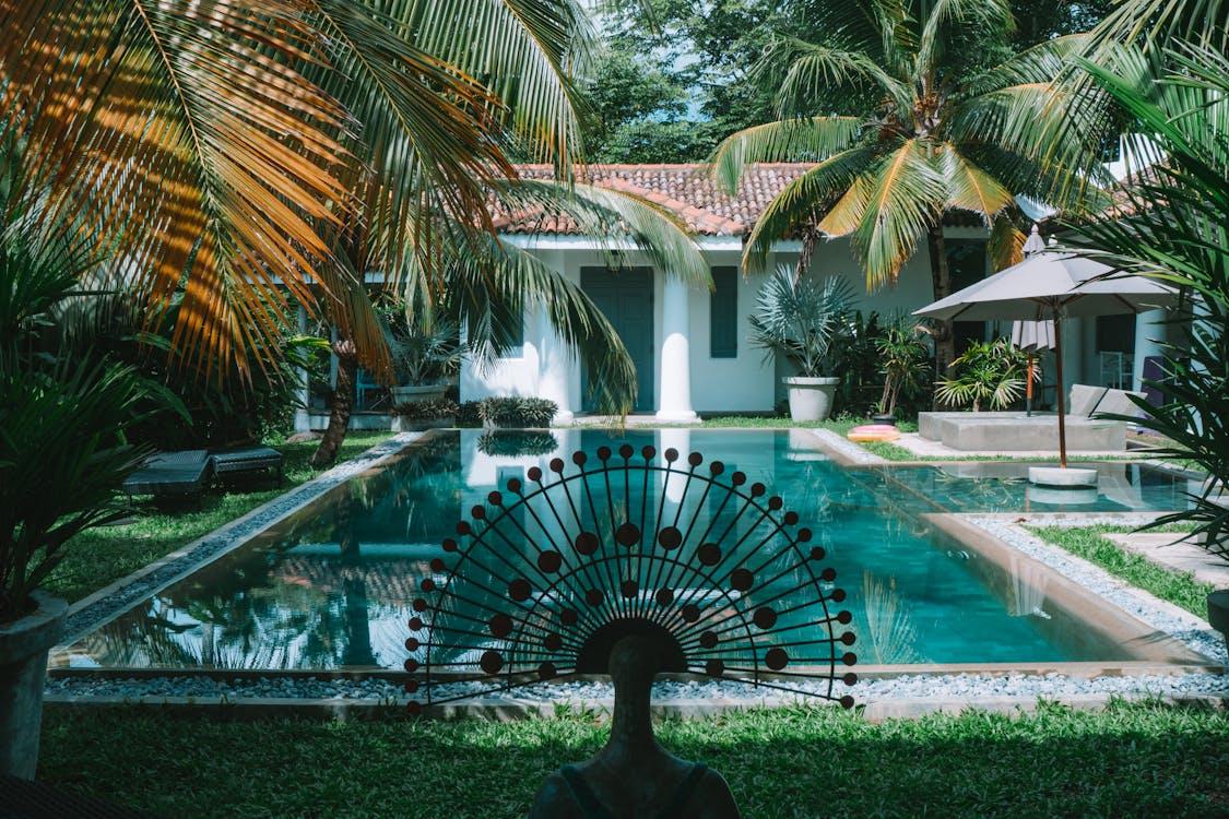 Luxury backyard pool installation by pool builder in Redondo Beach, CA